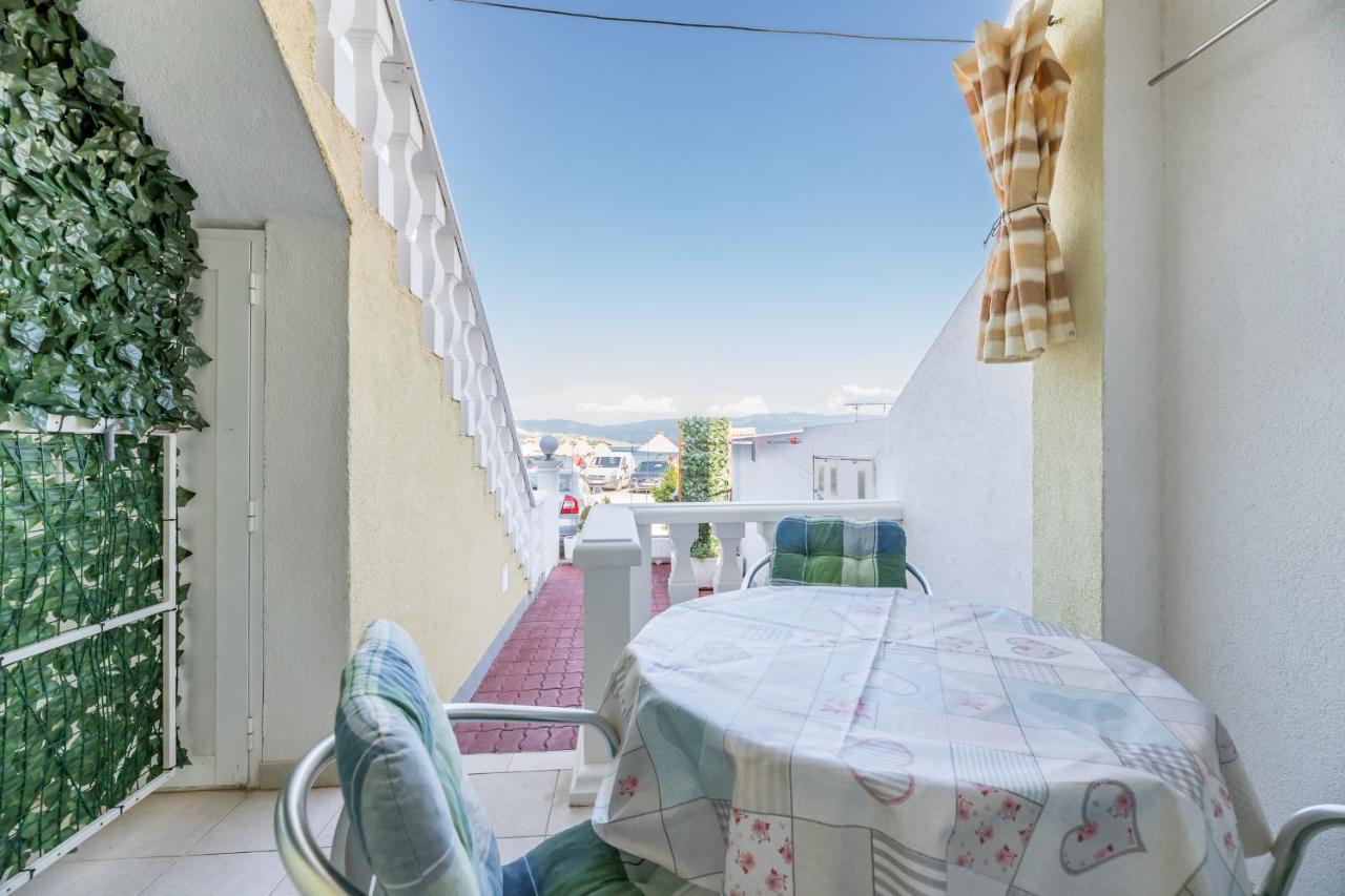 Beach Holiday Baska Exterior foto